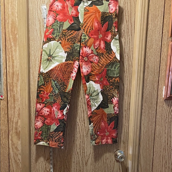 Floral Print Women's Capris - Picture 1 of 6